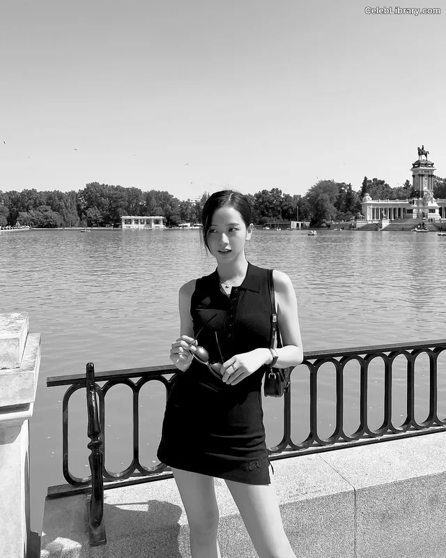 Jisoo - BLΛƆKPIИK ( BLACKPINK ) photo 16 of 2451