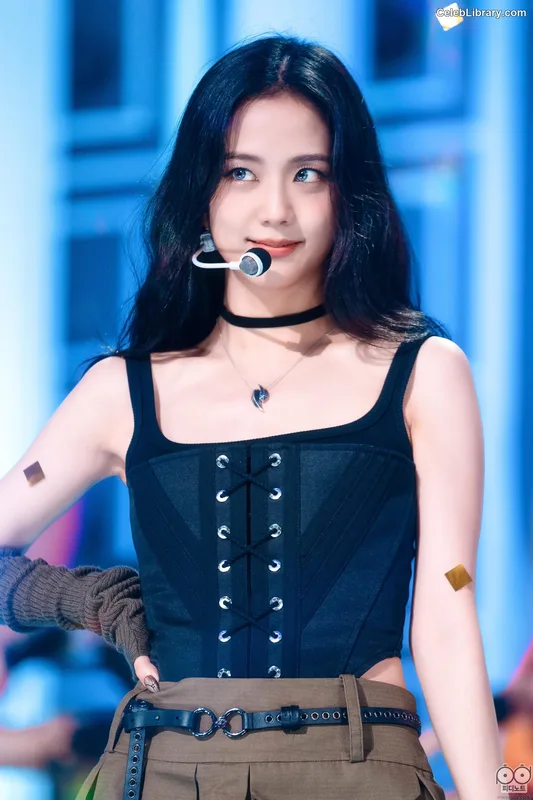 Jisoo  - BLΛƆKPIИK ( BLACKPINK ) photo 4 of 2451