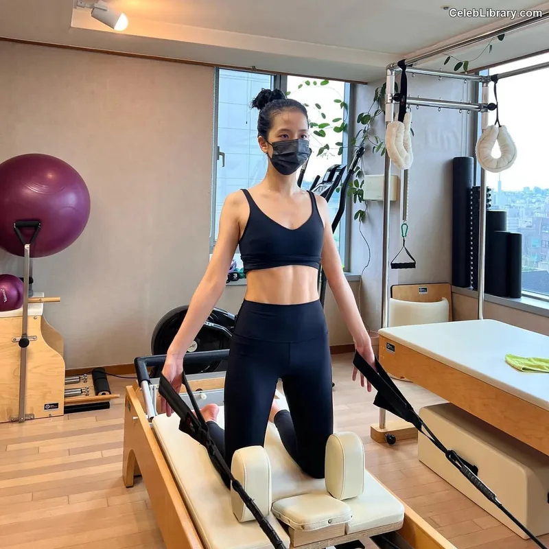 Jisoo  - BLΛƆKPIИK ( BLACKPINK ) photo 5 of 2451
