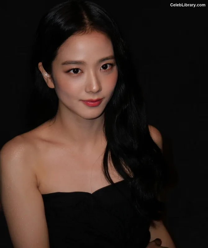 Jisoo - BLΛƆKPIИK ( BLACKPINK ) photo 7 of 2451