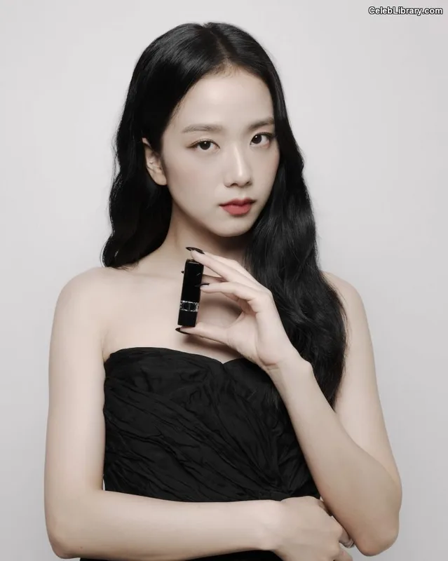 Jisoo - BLΛƆKPIИK ( BLACKPINK ) photo 8 of 2451