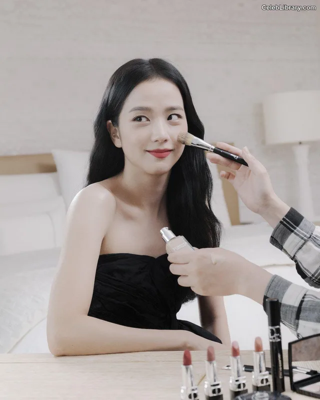 Jisoo - BLΛƆKPIИK ( BLACKPINK ) photo 11 of 2451