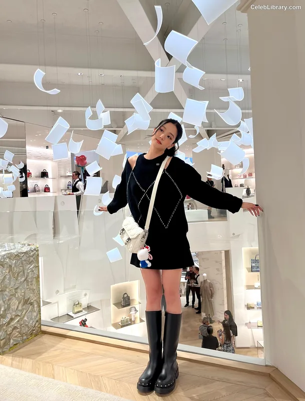 Jisoo - BLΛƆKPIИK ( BLACKPINK ) photo 15 of 2451