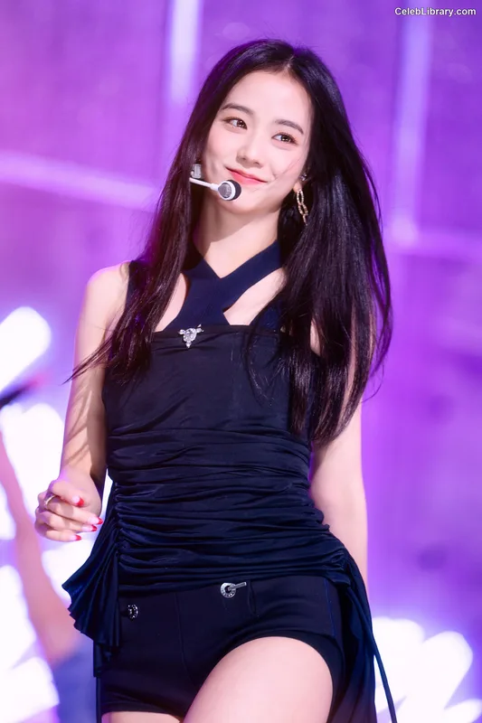 Jisoo - BLΛƆKPIИK ( BLACKPINK ) photo 18 of 2451