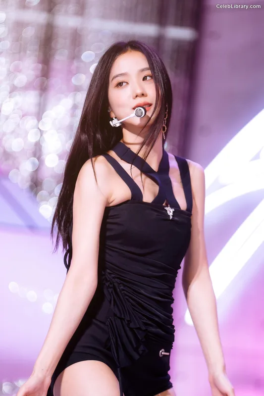 Jisoo - BLΛƆKPIИK ( BLACKPINK ) photo 19 of 2451