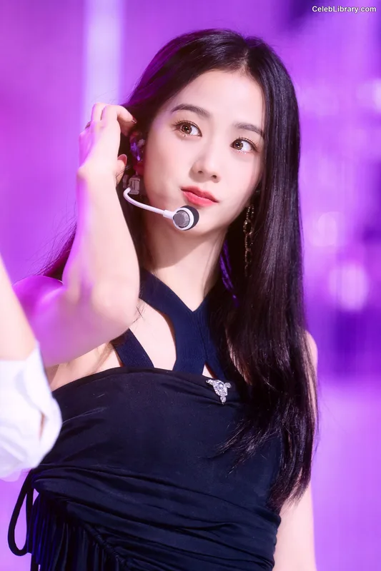 Jisoo - BLΛƆKPIИK ( BLACKPINK ) photo 21 of 2451