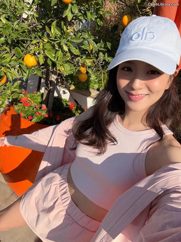 Jisoo - BLΛƆKPIИK ( BLACKPINK ) photo 12 of 2451