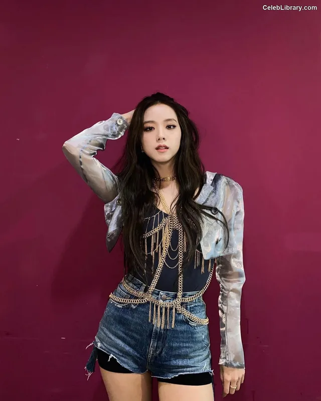 Jisoo - BLΛƆKPIИK ( BLACKPINK ) photo 13 of 2451