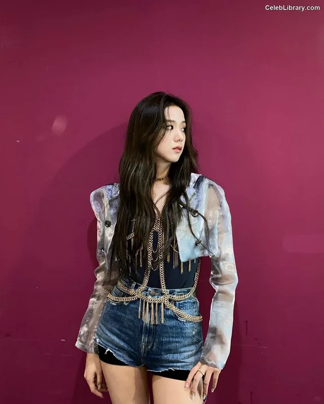 Jisoo - BLΛƆKPIИK ( BLACKPINK ) photo 14 of 2451
