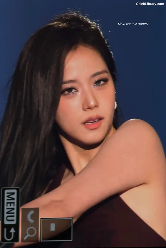 Jisoo - BLΛƆKPIИK ( BLACKPINK ) photo 21 of 2451