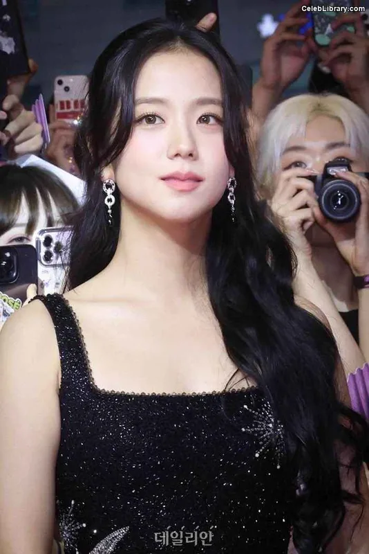 Jisoo - BLΛƆKPIИK ( BLACKPINK ) photo 11 of 2451