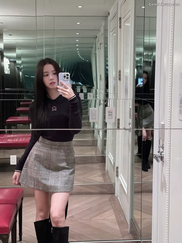 Jisoo - BLΛƆKPIИK ( BLACKPINK ) photo 15 of 2451