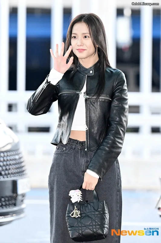 Jisoo - BLΛƆKPIИK ( BLACKPINK ) photo 17 of 2451
