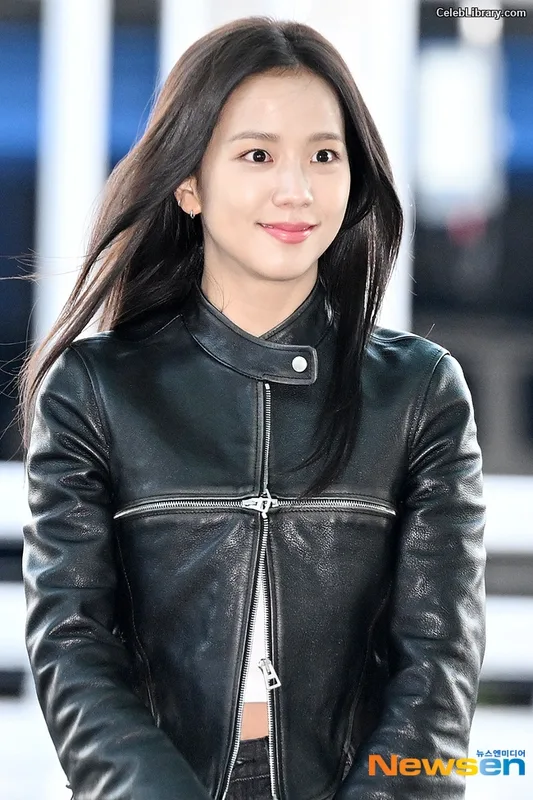 Jisoo - BLΛƆKPIИK ( BLACKPINK ) photo 18 of 2451