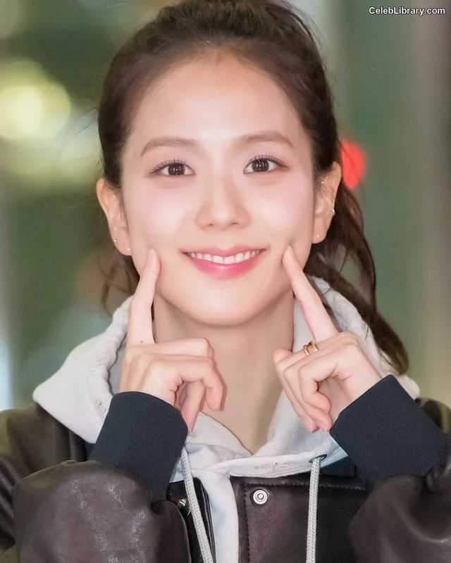Jisoo - BLΛƆKPIИK ( BLACKPINK ) photo 11 of 2451