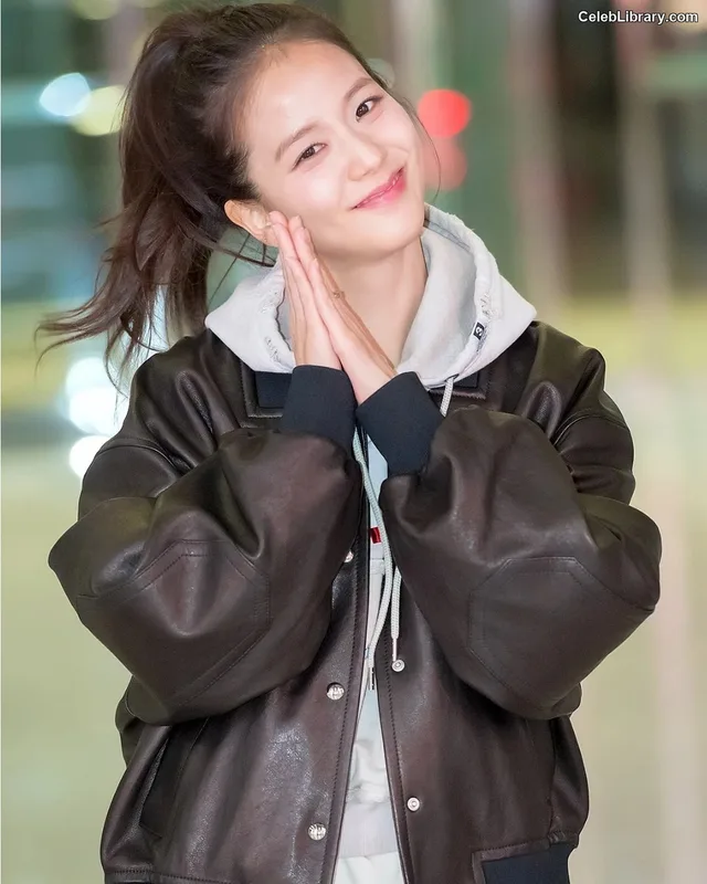Jisoo - BLΛƆKPIИK ( BLACKPINK ) photo 12 of 2451