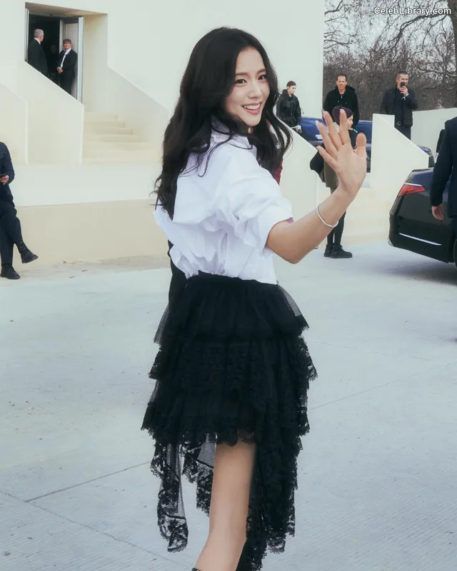 Jisoo - BLΛƆKPIИK ( BLACKPINK ) photo 14 of 2451