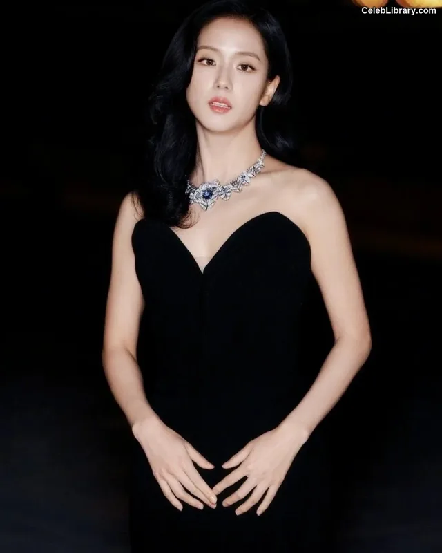 Jisoo - BLΛƆKPIИK ( BLACKPINK ) photo 23 of 2451