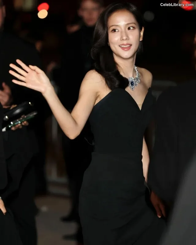 Jisoo  - BLΛƆKPIИK ( BLACKPINK ) photo 3 of 2451