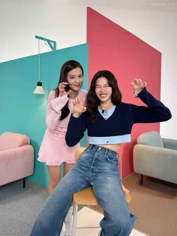 Jisoo  - BLΛƆKPIИK ( BLACKPINK ) photo 17 of 2451