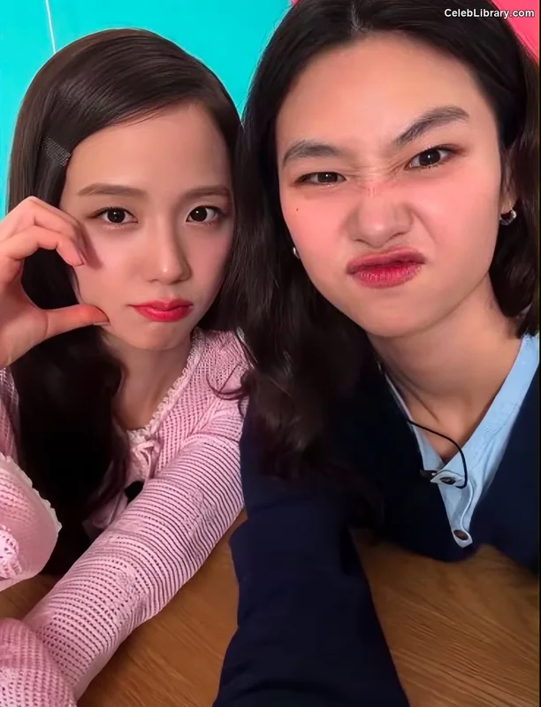Jisoo  - BLΛƆKPIИK ( BLACKPINK ) photo 19 of 2451