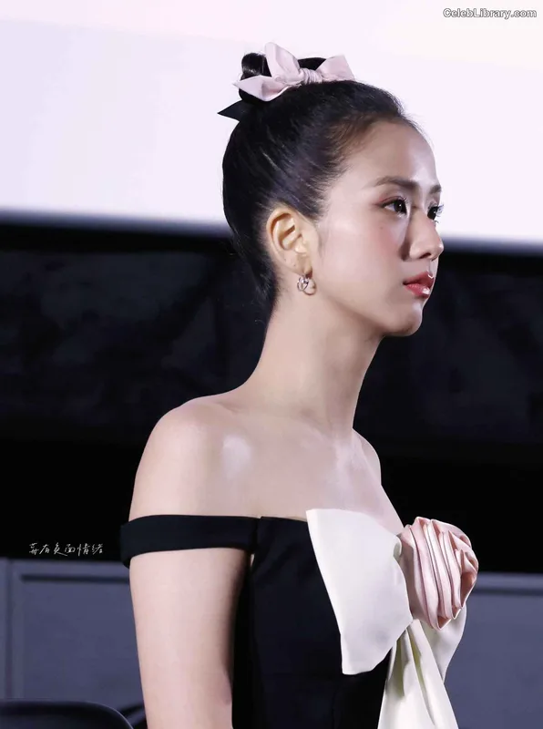 Jisoo  - BLΛƆKPIИK ( BLACKPINK ) photo 21 of 2451