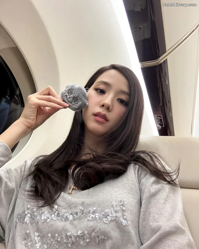 Jisoo  - BLΛƆKPIИK ( BLACKPINK ) photo 13 of 2451