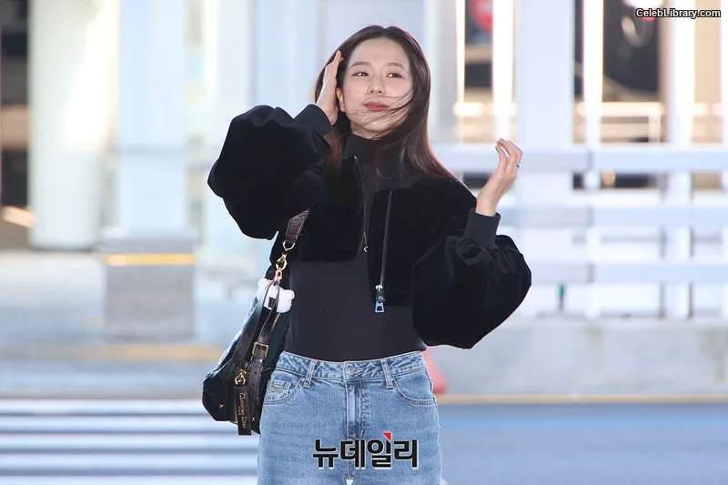 Jisoo  - BLΛƆKPIИK ( BLACKPINK ) photo 14 of 2451