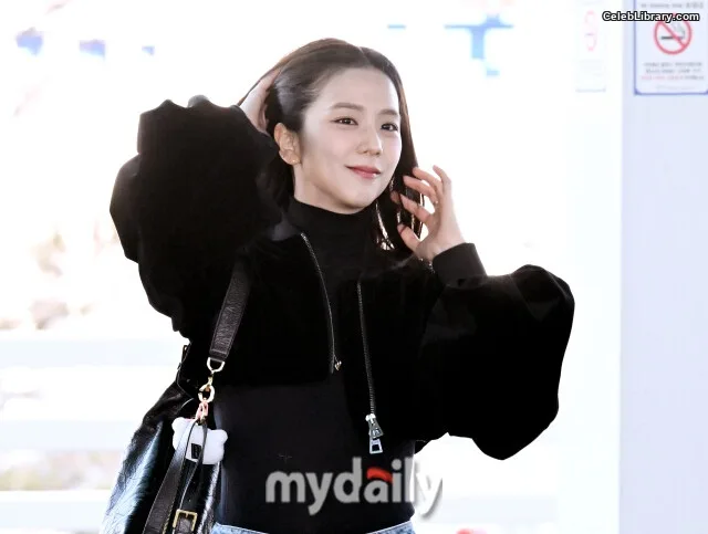 Jisoo  - BLΛƆKPIИK ( BLACKPINK ) photo 18 of 2451