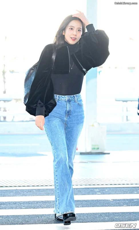 Jisoo  - BLΛƆKPIИK ( BLACKPINK ) photo 19 of 2451