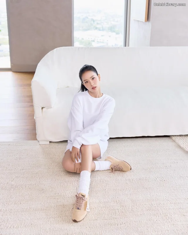 Jisoo  - BLΛƆKPIИK ( BLACKPINK ) photo 2 of 2451