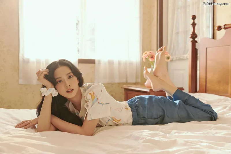 Jisoo  - BLΛƆKPIИK ( BLACKPINK ) photo 3 of 2451