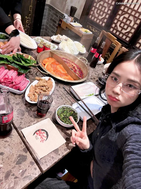 Jisoo  - BLΛƆKPIИK ( BLACKPINK ) photo 5 of 2451