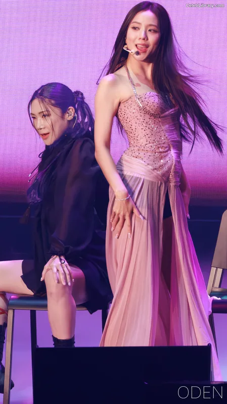 Jisoo  - BLΛƆKPIИK ( BLACKPINK ) photo 7 of 2451