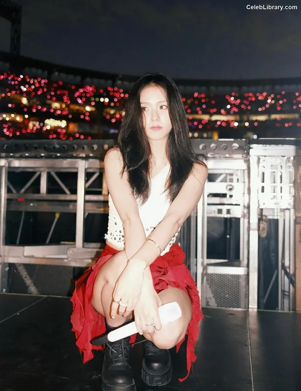 Jisoo  - BLΛƆKPIИK ( BLACKPINK ) photo 17 of 2451