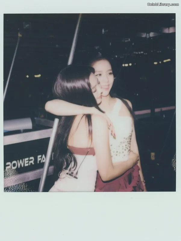 Jisoo - BLΛƆKPIИK ( BLACKPINK ) photo 11 of 2451