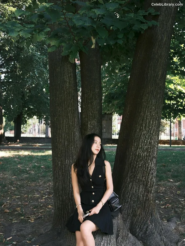 Jisoo - BLΛƆKPIИK ( BLACKPINK ) photo 17 of 2451