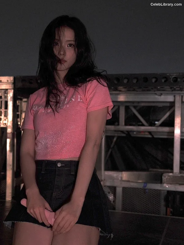 Jisoo - BLΛƆKPIИK ( BLACKPINK ) photo 1 of 2451