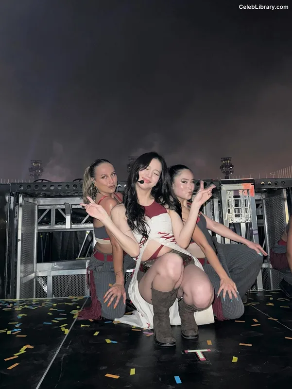 Jisoo - BLΛƆKPIИK ( BLACKPINK ) photo 10 of 2451