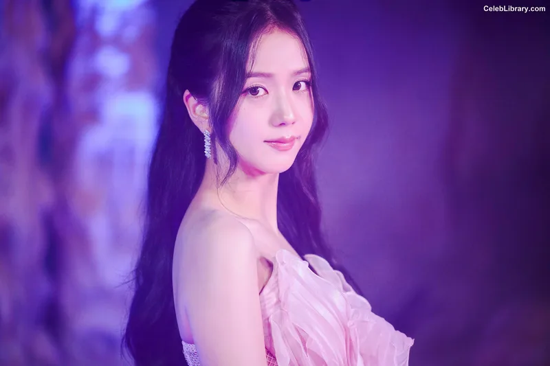 Jisoo - BLΛƆKPIИK ( BLACKPINK ) photo 17 of 2451