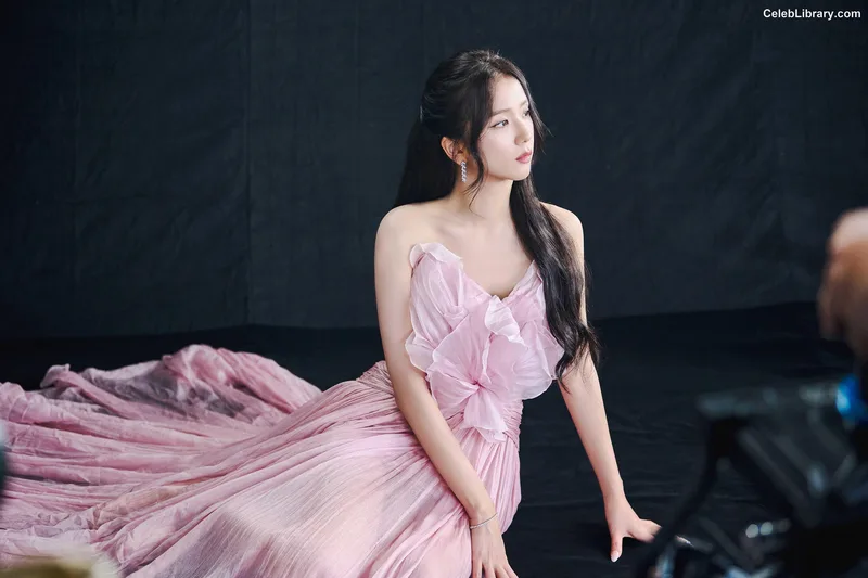 Jisoo - BLΛƆKPIИK ( BLACKPINK ) photo 19 of 2451