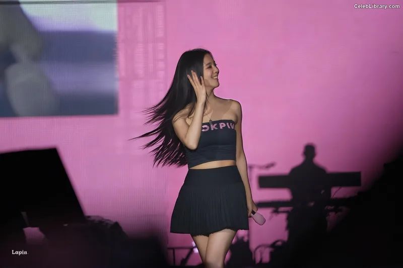 Jisoo - BLΛƆKPIИK ( BLACKPINK ) photo 7 of 2451