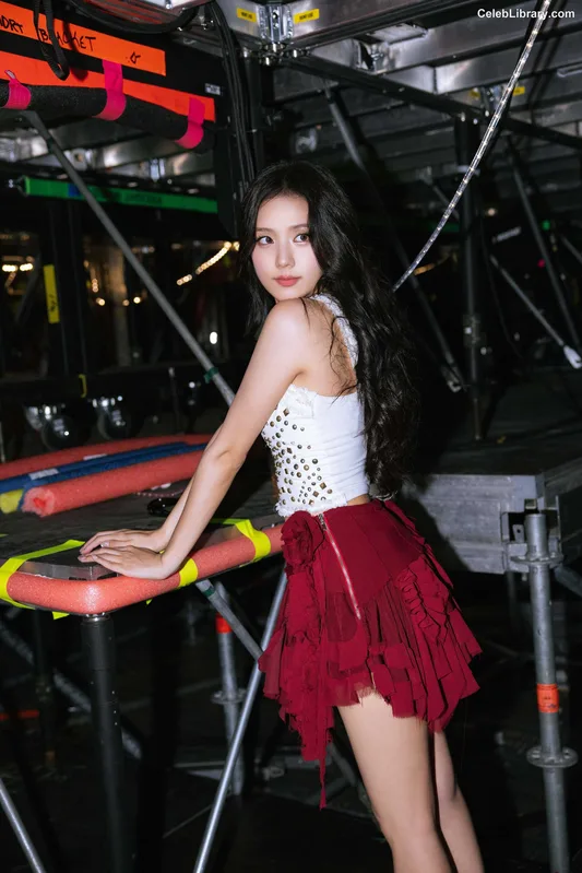 Jisoo - BLΛƆKPIИK ( BLACKPINK ) photo 8 of 2451