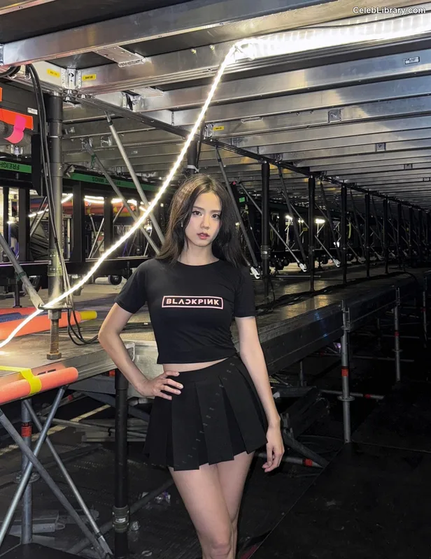 Jisoo - BLΛƆKPIИK ( BLACKPINK ) photo 11 of 2451
