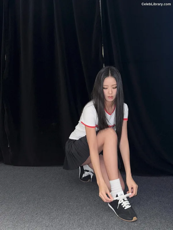 Jisoo - BLΛƆKPIИK ( BLACKPINK ) photo 18 of 2451