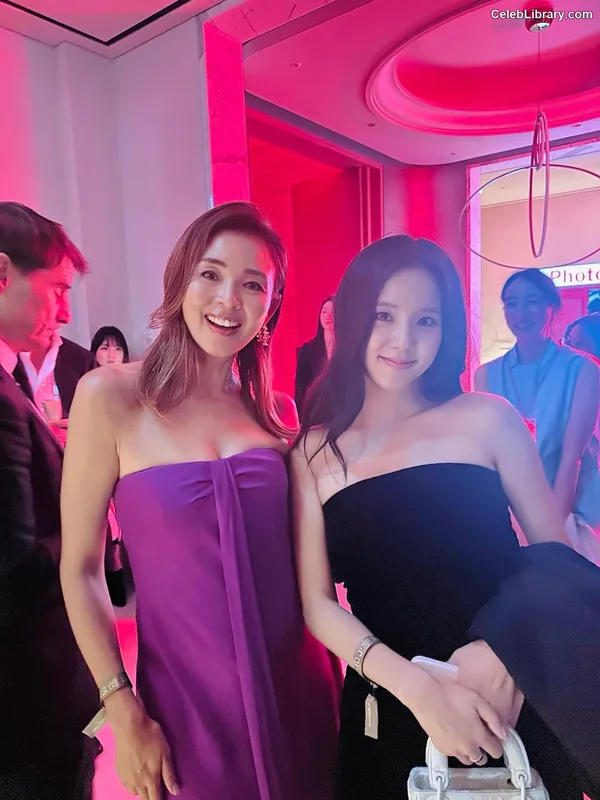 Jisoo  - BLΛƆKPIИK ( BLACKPINK ) photo 9 of 2451