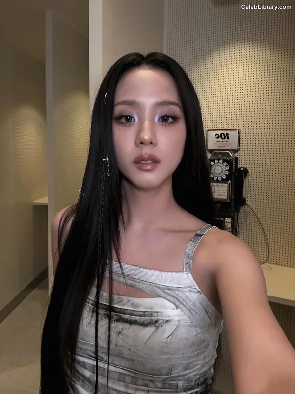 Jisoo  - BLΛƆKPIИK ( BLACKPINK ) photo 18 of 2451