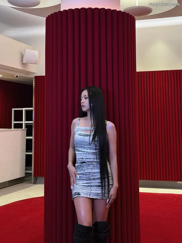 Jisoo  - BLΛƆKPIИK ( BLACKPINK ) photo 19 of 2451