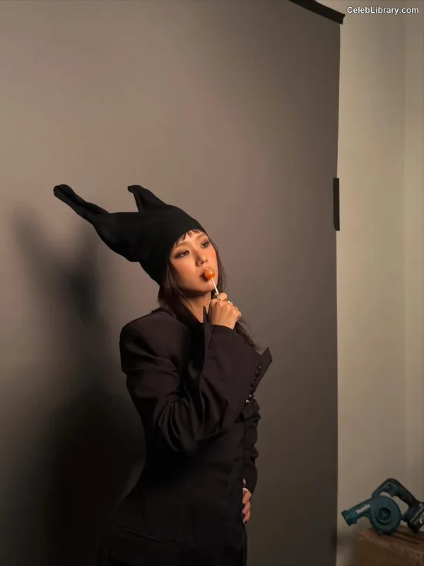 Jisoo  - BLΛƆKPIИK ( BLACKPINK ) photo 4 of 2451
