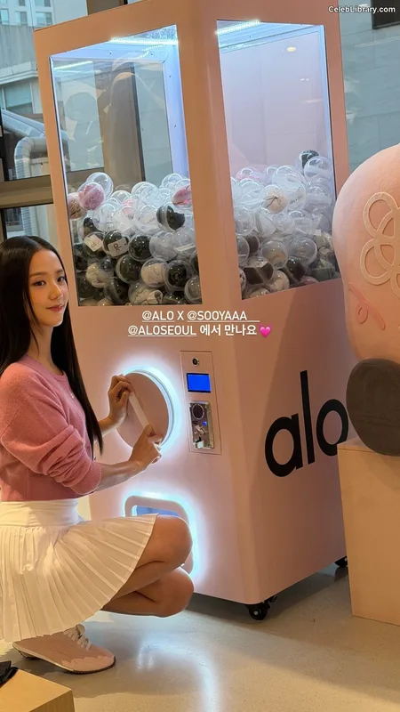 Jisoo  - BLΛƆKPIИK ( BLACKPINK ) photo 10 of 2451